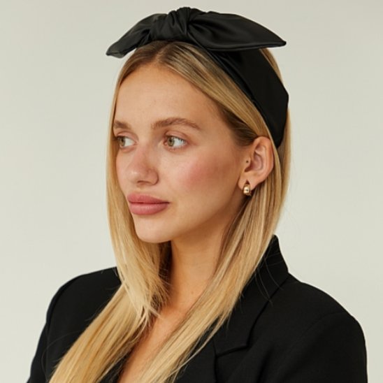 Un guide étape par étape pour coiffer vos cheveux avec un bandeau